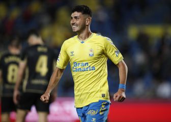 Razones para las titularidades de Valles y Mujica