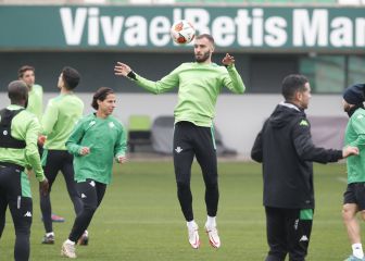 ¿Por qué el Betis - Eintracht de Europa League se juega hoy miércoles y no en jueves?