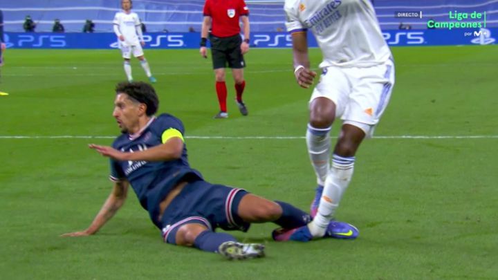 Polémica arbitral del Real Madrid - PSG, en directo: Champions hoy, en vivo | VAR, faltas, tarjetas...