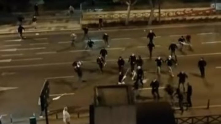 Batalla campal en Sevilla entre ultras de Eintracht y West Ham