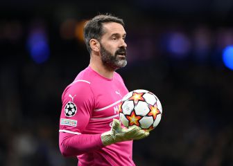 Pasó inadvertido por lo del Madrid, pero esto de Pep lo va a endiosar del todo en Mánchester