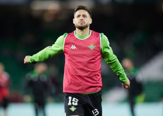 Álex Moreno es víctima de la furia de un hincha