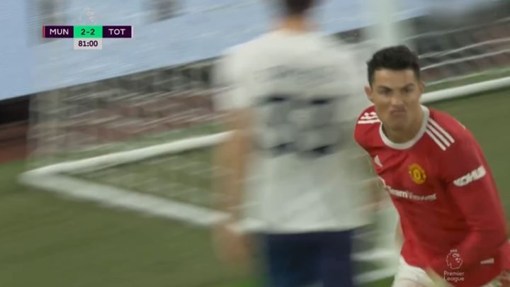 Para poner patas arriba al mundo del fútbol: lo de Cristiano para hacer su hat-trick fue colosal