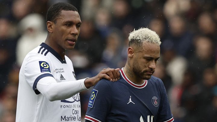 Tensión en París tras la debacle en Champions: "Neymar, hijo de…"