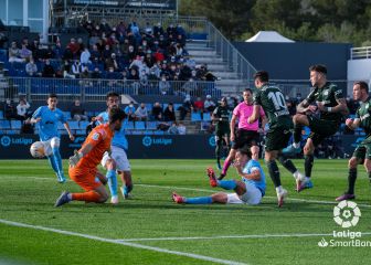 El Ibiza vuelve a estar a seis puntos de la fase de ascenso