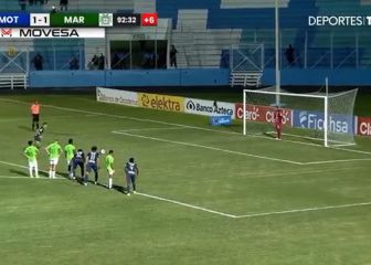 Penalti polémico en el 91' y con empate: lo del portero en el lanzamiento es inédito