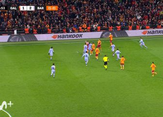 El pelotazo de Alba al público que acabó de formar 'la mundial' en el Galatasaray-Barça