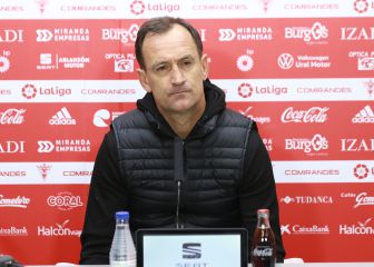 Joseba Etxeberria advierte del peligro de la Real Sociedad B