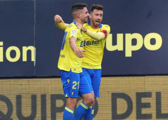 Sobrino saca al Cádiz del pozo