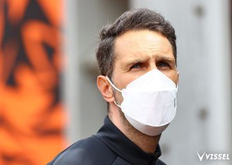 Un español dirigirá a Iniesta