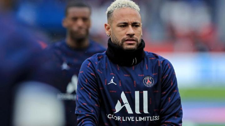 "Neymar llega en estado lamentable, casi alcoholizado"