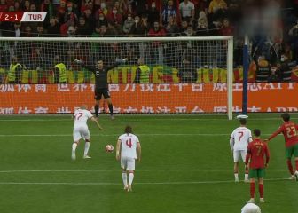 Portugal se salvó de una buena y Cristiano no se contuvo: la reacción de alivio que le define