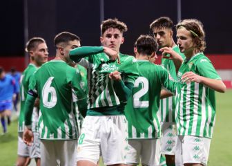Dos golazos de falta dejan al Atleti de Torres fuera de la Copa
