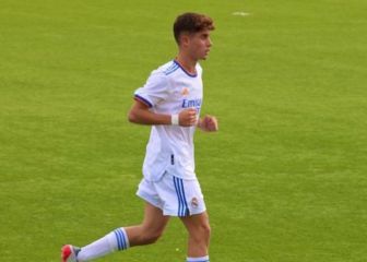 Así juega Álvaro Ginés, el delantero de La Fábrica que viene pisando fuerte