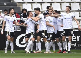 Miguel aleja al Tenerife de su sueño de ascenso directo