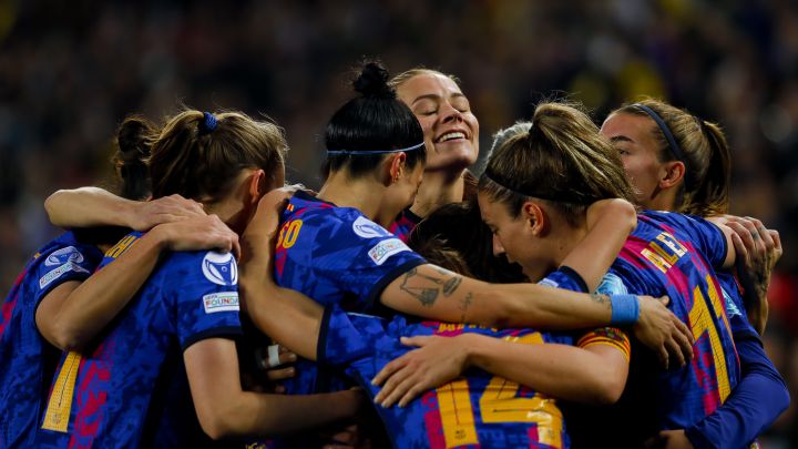 El Barça reina en la fiesta histórica del Camp Nou