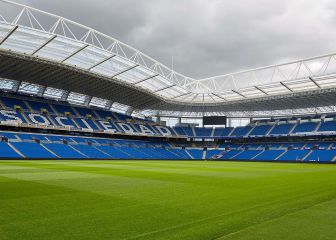 Porterías txuri-urdin con redes de pesca