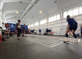 La nieve caída sobre Pamplona cambia los planes de los rojillos