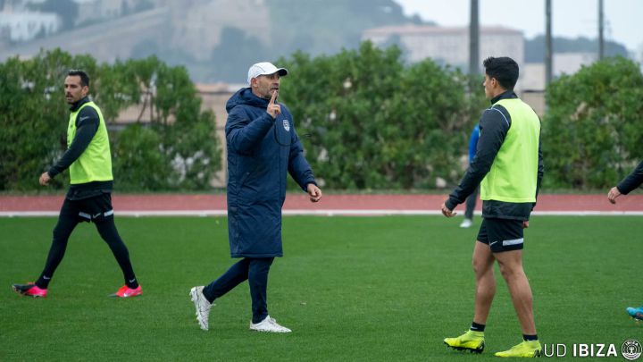 Jémez sobre el Amorebieta: "Va a competir a doscientos"