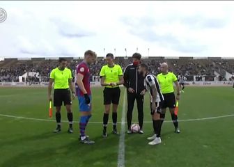 Resumen y goles del Linense vs. Barça B de la Primera RFEF