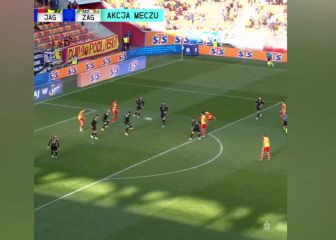 El español que escapó de la guerra marca en su debut y su celebración emociona