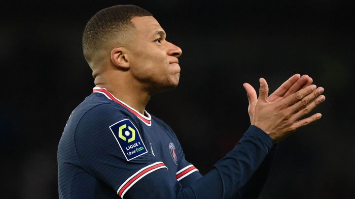PSG: Pochettino baja de las nubes a Kylian Mbappé