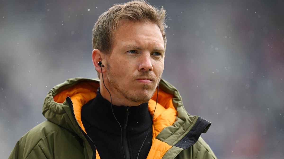 Nagelsmann entdeckt sein Handbuch – AS.com