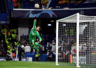 Courtois retrata al Balón de Oro y al The Best