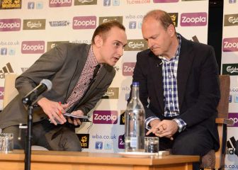 El intérprete de la Premier