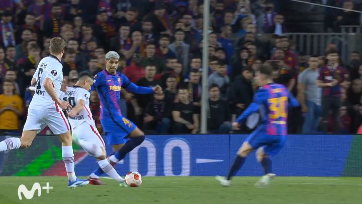 Es el mejor gol de lo que va de Europa League: Santos Borré dejó al Camp Nou atónito