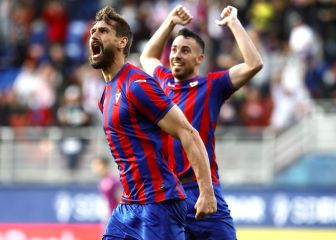 Llorente salva los muebles del líder ante Las Palmas