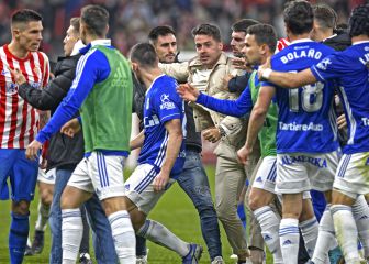 Sporting-Oviedo: la tangana al final del partido en imágenes
