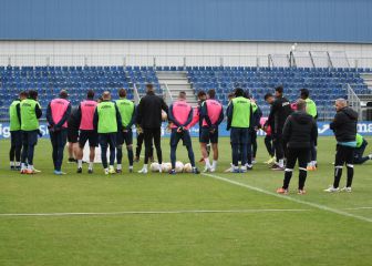 El vestuario cree y pide creer en la machada de la salvación