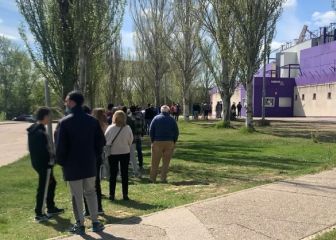 Colas para las últimas entradas para el derbi en Miranda