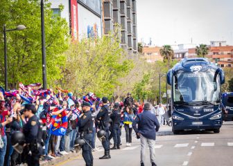 El Levante denuncia el proceder de la Policia Nacional en los recibimientos al equipo
