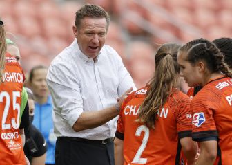 Houston suspende a Clarkson por acoso, abuso y discriminación