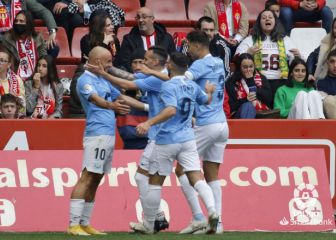 El Ibiza sella su permanencia a costa de un Sporting en líos