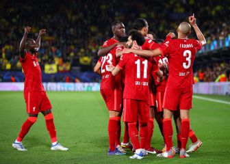 El submarino se hunde en la orilla