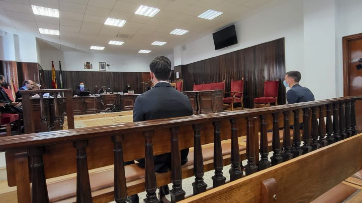 Cuatro años de prisión a Santi Mina por abuso sexual