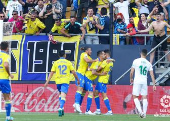 El Cádiz hace los deberes