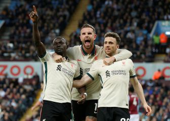 Matip y Mané mantienen con vida al Liverpool