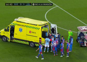 El Camp Nou, helado: el golpe que terminó con Araujo dejando el césped en ambulancia