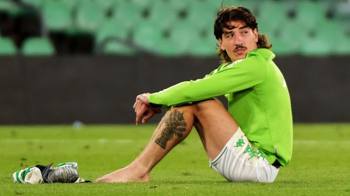 Insólita recolecta en el Betis para retener a Bellerín