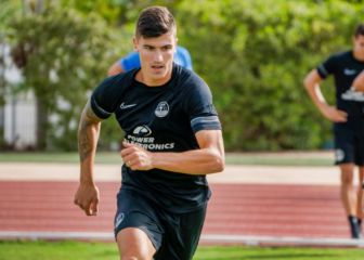 Castel lleva mes y medio en el dique seco