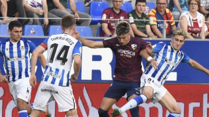 Huesca 3 - 2 Real Sociedad B: resumen, resultado y goles. LaLiga Smartbank