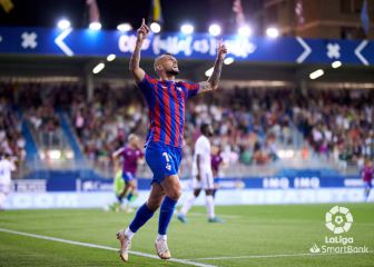 El Eibar se pone líder y roza su regreso a Primera División