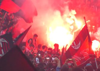 La celebración de los aficionados del Milan en la Piazza del Duomo