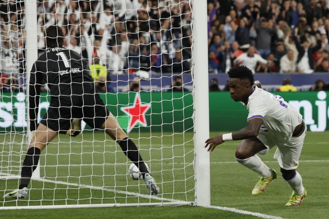 Vinicius marcó así el gol que le dio el título al Madrid.