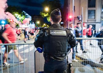 La ministra británica de Cultura pide a la UEFA que investigue las escenas violentas en París