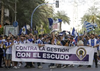 600 aficionados se manifiestan para pedir la marcha de Ortiz
